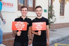 DlSy-UOW0AAL2rh.jpg large.jpg