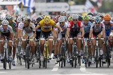 0708-wires-peloton.jpg 0708-wires-peloton.jpg