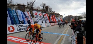 Screenshot_20210411-170424_Video Player.jpg Screenshot_20210411-170424_Video Player.jpg