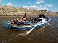 bisikletli kayıkçı.jpg