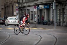 Sportsman_on_road_bicycle_in_Zürich.JPG