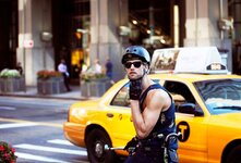 06_melon_helmets_biker_grey_black.jpg