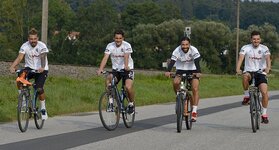 230715-beşiktaşlı-futbolcular-bisiklet-keyfi.jpg