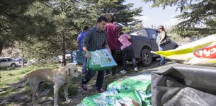 hayvansever-ciftten-barinakta.jpg hayvansever-ciftten-barinakta.jpg