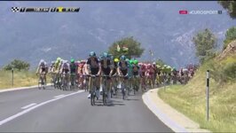 3-Peleton tırmanıyor kalan 106.1 km.jpg