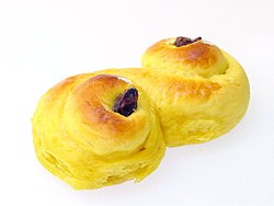 250px-Saffron_bun_20051213_001.jpg