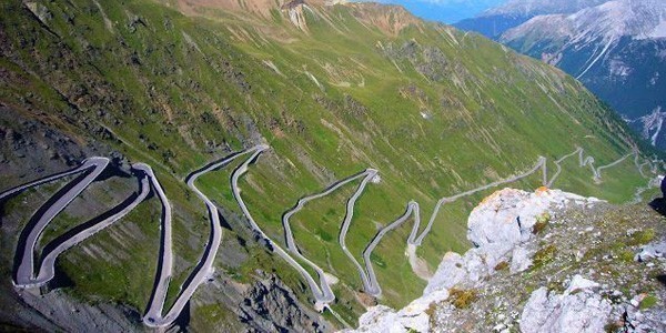 stelvio-pass-hill-climb1.jpg
